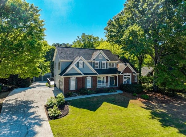 185 Amberbrook Circle, Grayson, GA 30017