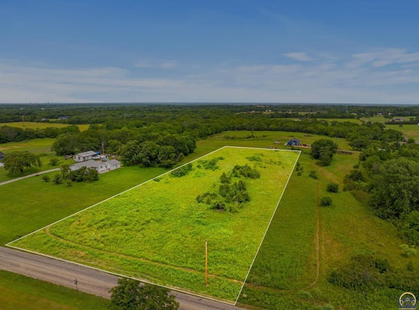 SE 53rd St, Berryton, KS 66409