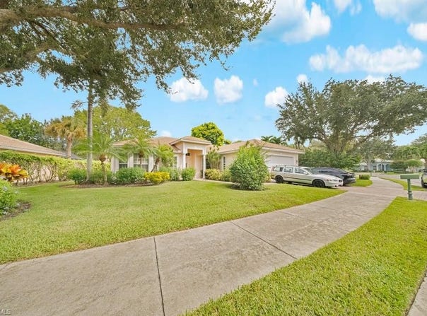 NAPLES, FL 34116