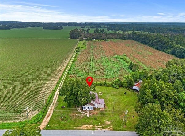 6700 Camp Henderson Rd, Jay, FL 32565