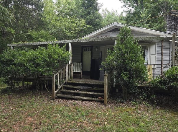 907 Pondfield Rd, Gaffney, SC 29340