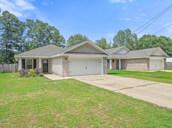 3152 Maple Street, Crestview, FL 32539