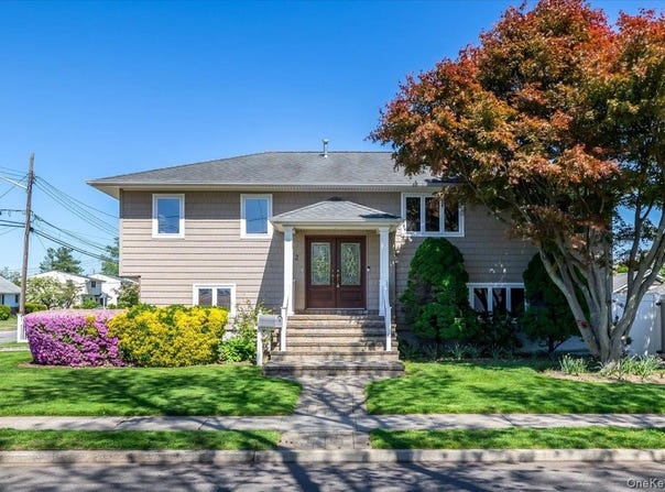 2 Prose Street, Hicksville, NY 11801