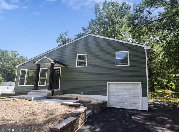 7 GLOUCESTER Avenue, SOMERDALE, NJ 08083