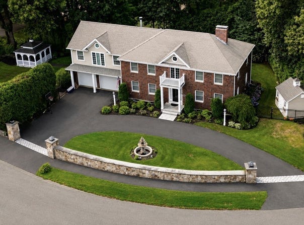 10 Juniper Hill Road, Waltham, MA 02452