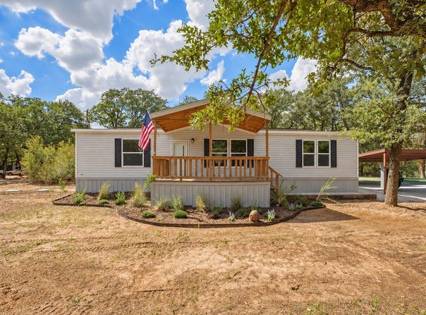 106 Summers Circle, Azle, TX 76020