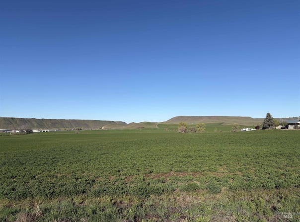 S Thacker Road, Hammett, ID 83627