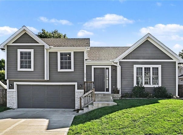 5315 Crystal Drive, St Joseph, MO 64503