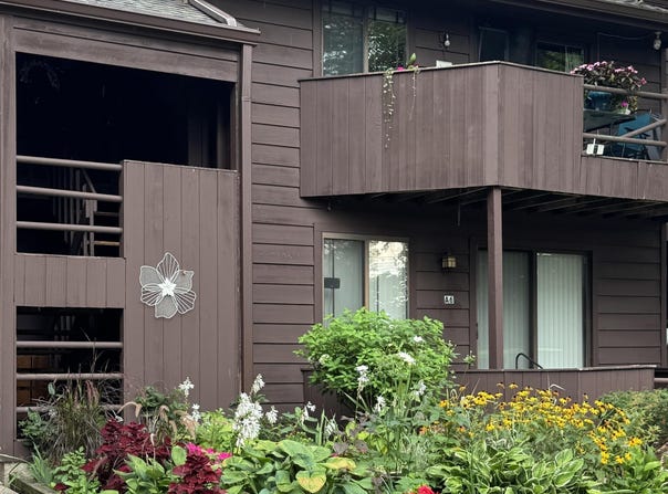205 E Jolly Road, Lansing, MI 48910