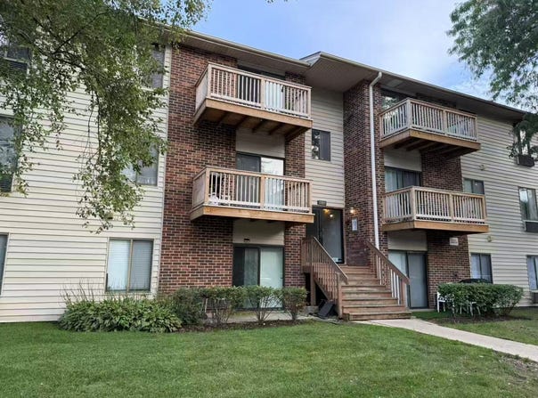716 Prescott Drive, Roselle, IL 60172