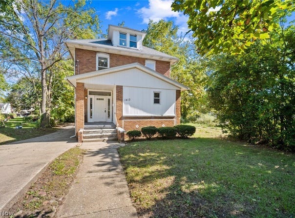 1413 East Avenue, Akron, OH 44307