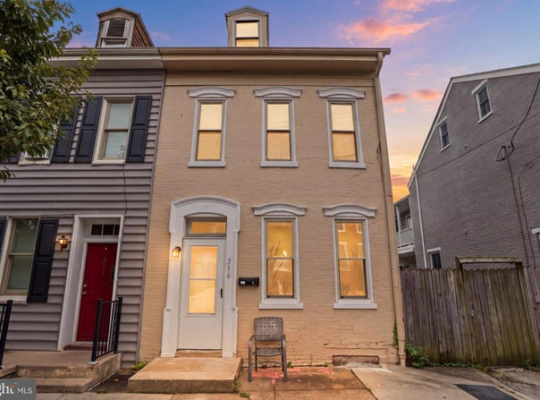 316 W PRINCESS Street, YORK, PA 17403