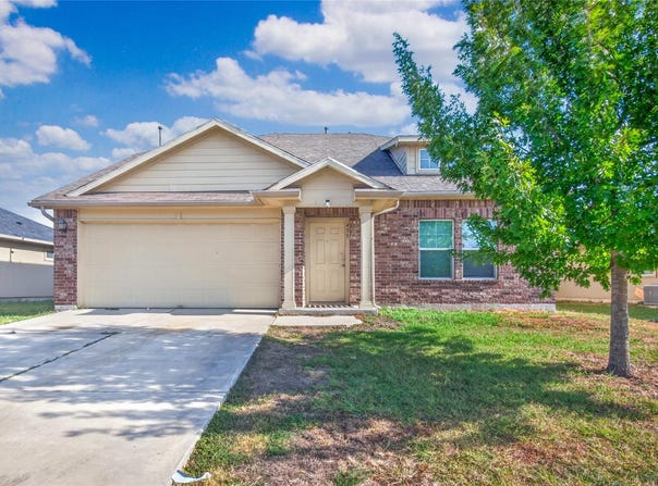 417 Foxglove Dr, Hutto, TX 78634