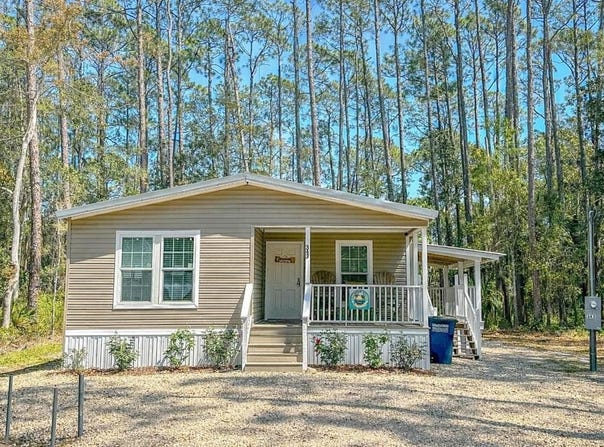 343 25th Ave, Apalachicola, FL 32320