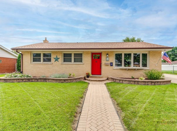 574 GEORGE Street, Wood Dale, IL 60191