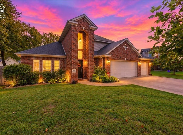 1638 Greystone Place, Springdale, AR 72762