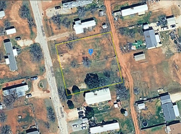 739 Cecil Terrace, Tye, TX 79603