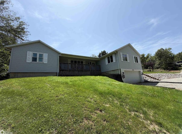 1200 E Maple Street, Centerville, IA 52544