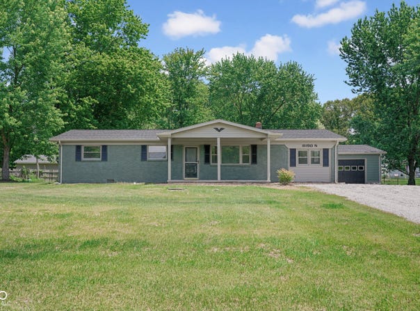 8190 N Greenacres Road, Scipio, IN 47273