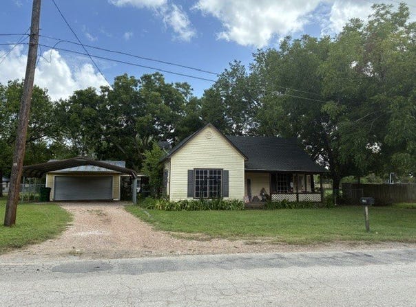 102 E 14th Street, Joshua, TX 76058