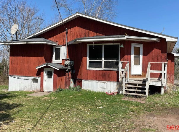 6407 S Tuff Rd, Superior, WI 54880