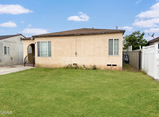 945 South E Street, Oxnard, CA 93030