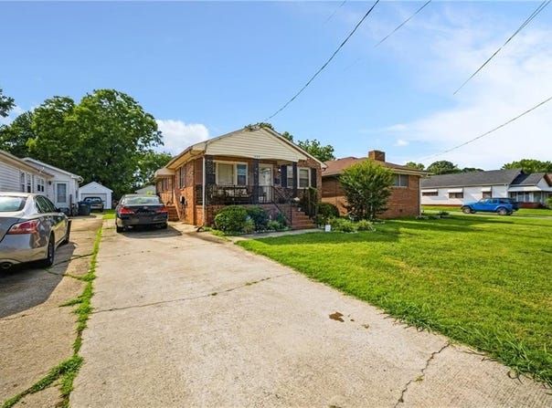 203 Maple Street, Suffolk, VA 23434