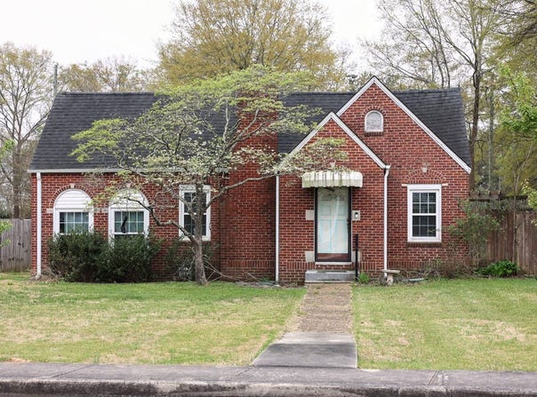 220 3rd SE Ave, Hamilton, AL 35570