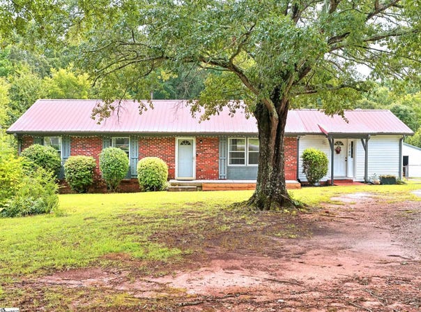 2740 Torrington Road, Laurens, SC 29360