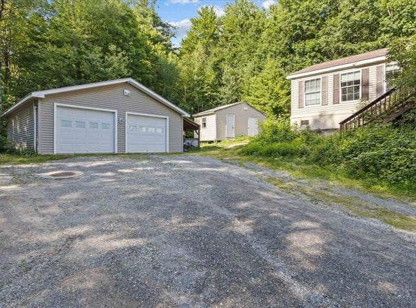 525 Christmas Lane, Williston, VT 05495