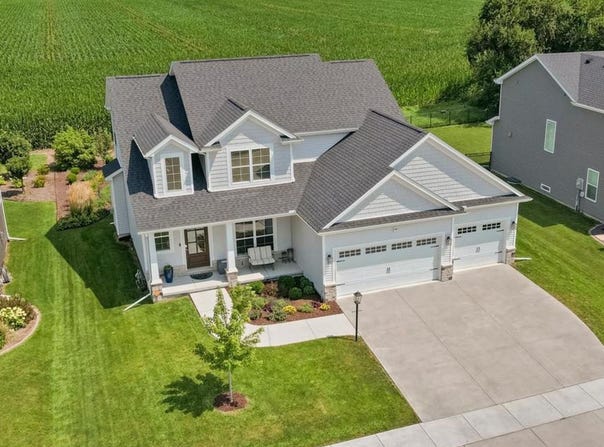 906 Declaration Drive, Savoy, IL 61874