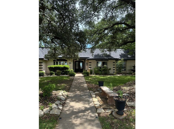 505 High Road, Coleman, TX 76834