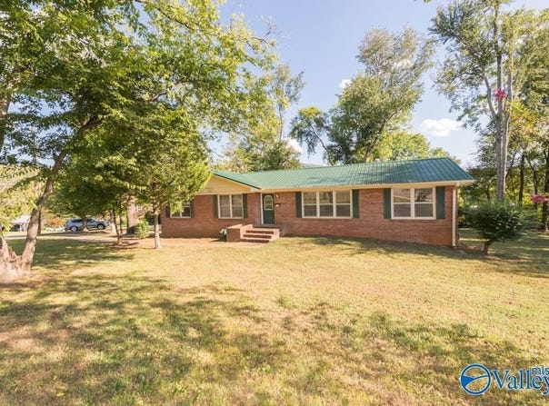 825 Watts Drive SE, Huntsville, AL 35801