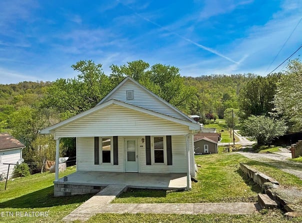608 Wright St, Jellico, TN 37762