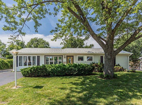 36672 N Traer Terrace, Gurnee, IL 60031