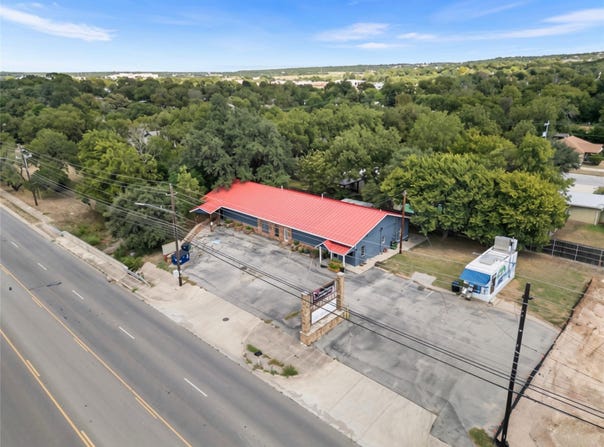 605 N Water St, Burnet, TX 78611