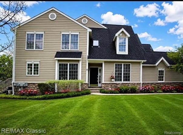 26426 Island Lake Drive, Novi, MI 48374