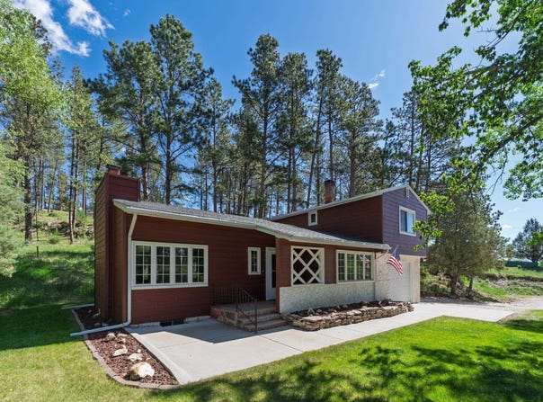 241 N 4th Street, Custer, SD 57730