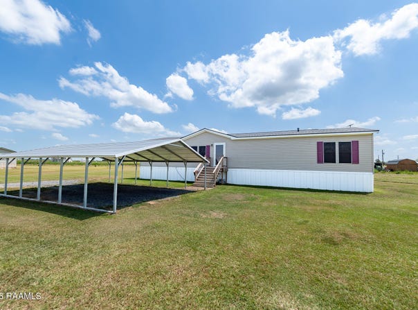 111 Constantine Road, Duson, LA 70529