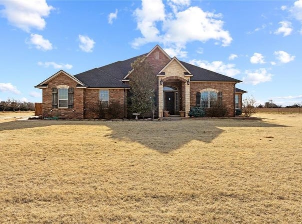 20850 E 1110 Road, Canute, OK 73626