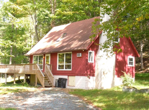 101 Cold Spring Lane, Greentown, PA 18426