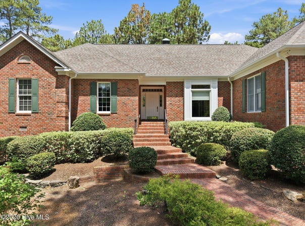 86 Pinewild Drive, Pinehurst, NC 28374
