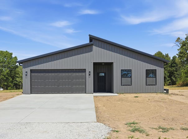 13559 Palm Road, Neosho, MO 64850