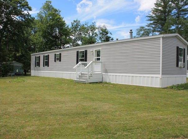 7 Arrowhead Drive, Lisbon, ME 04250