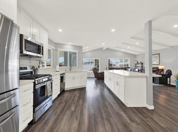 9255 N Magnolia Ave, Santee, CA 92071