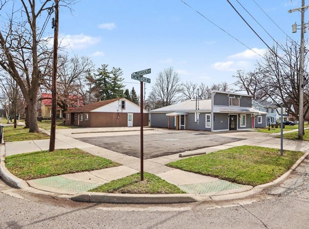 207 Exchange Street, Marshall, MI 49068