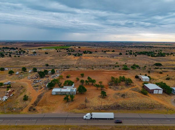 3327 E 2nd Street, Clarendon, TX 79226