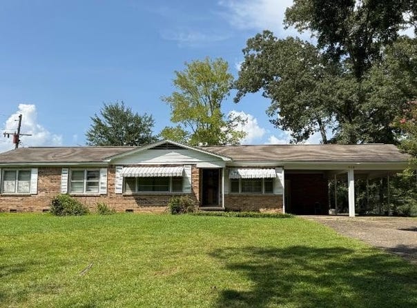 410 E Parkview St, Fulton, MS 38843