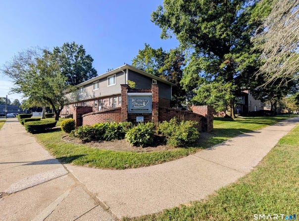 2 Camelot Drive, Bloomfield, CT 06002