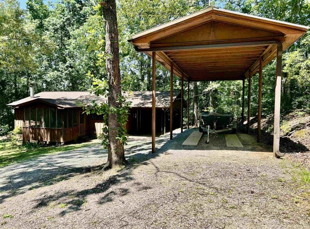 10 PEGG Ln, Counce, TN 38326